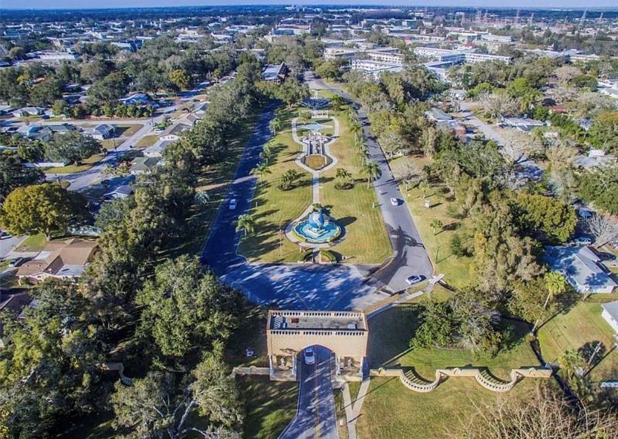 ON TOP OF THE WORLD - Residential Lease