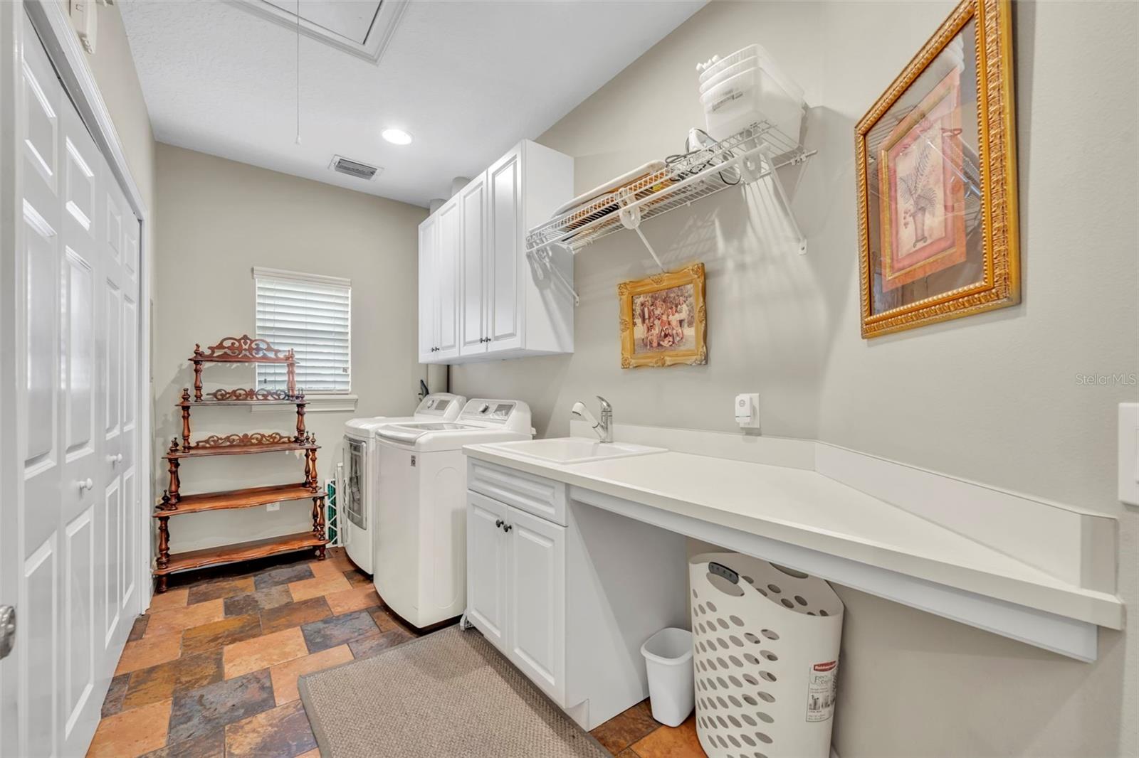 EDGEWATER MANOR - Residential