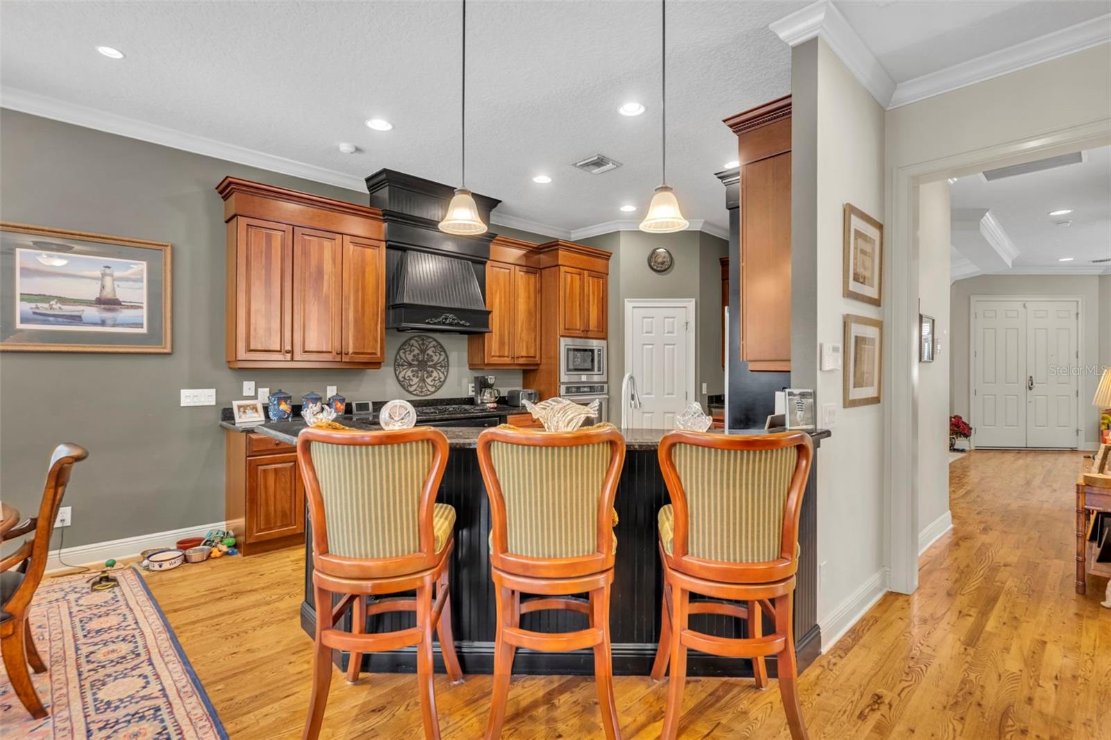 EDGEWATER MANOR - Residential