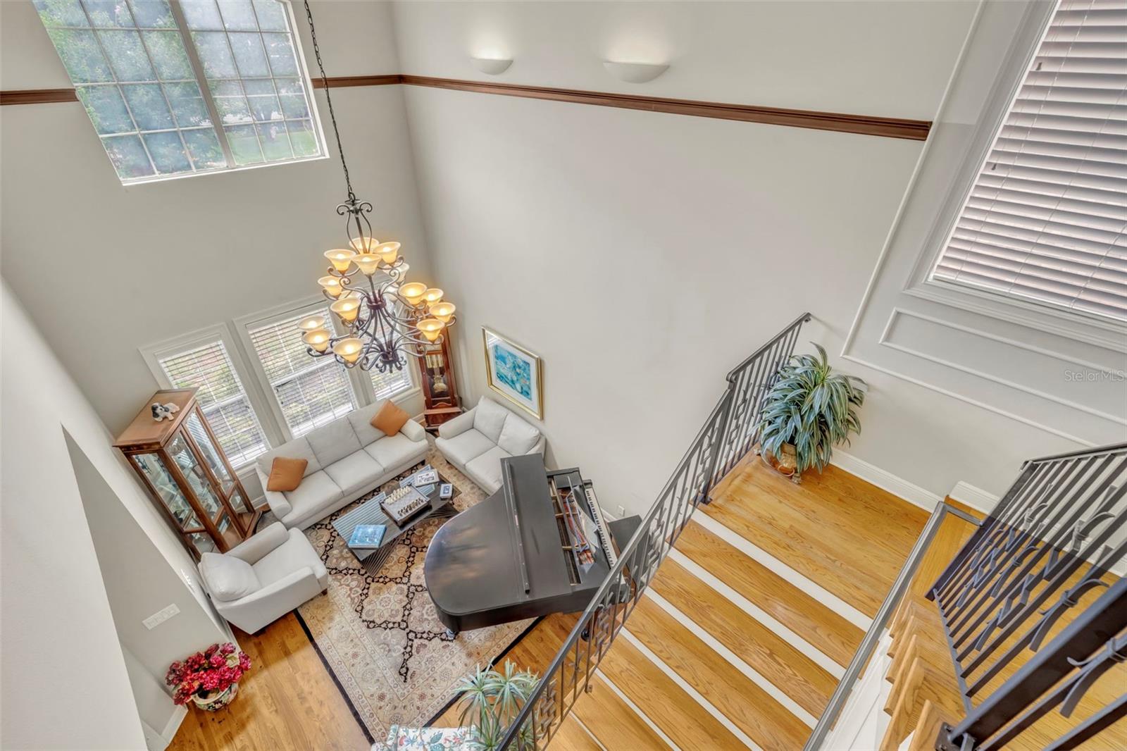 EDGEWATER MANOR - Residential