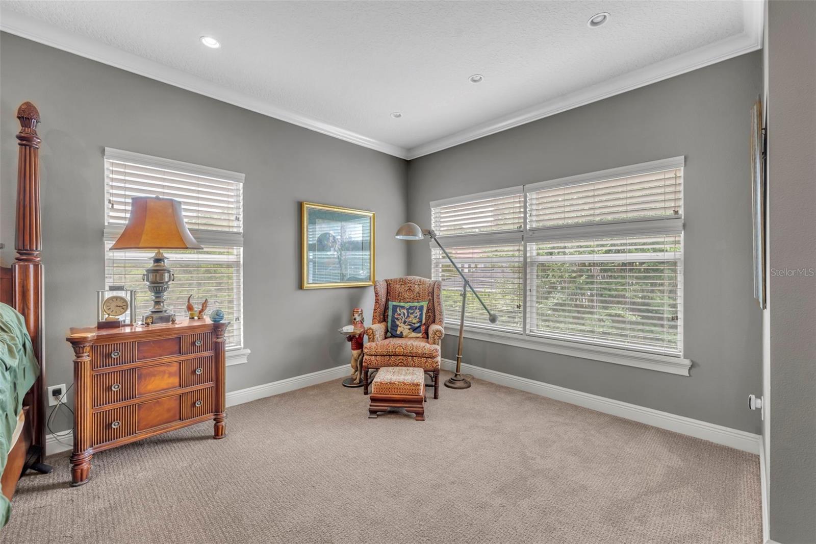 EDGEWATER MANOR - Residential