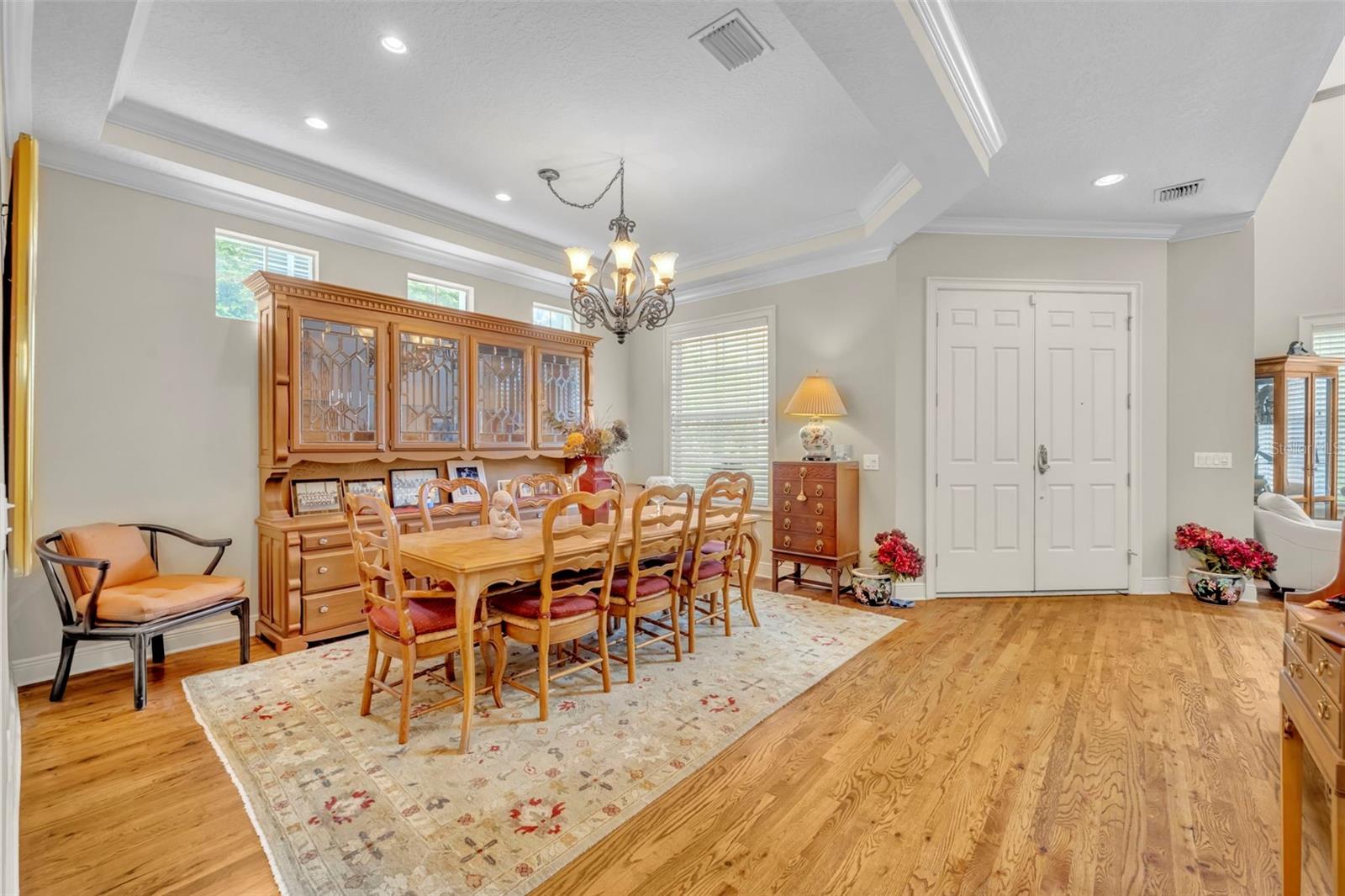 EDGEWATER MANOR - Residential
