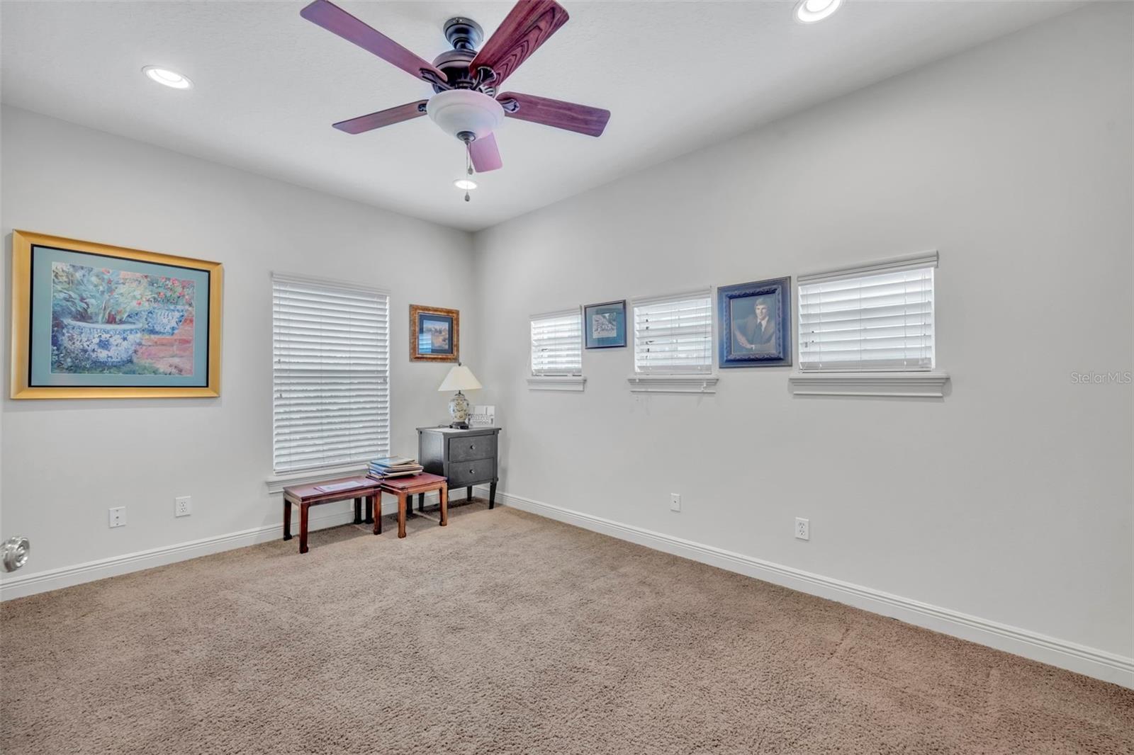EDGEWATER MANOR - Residential