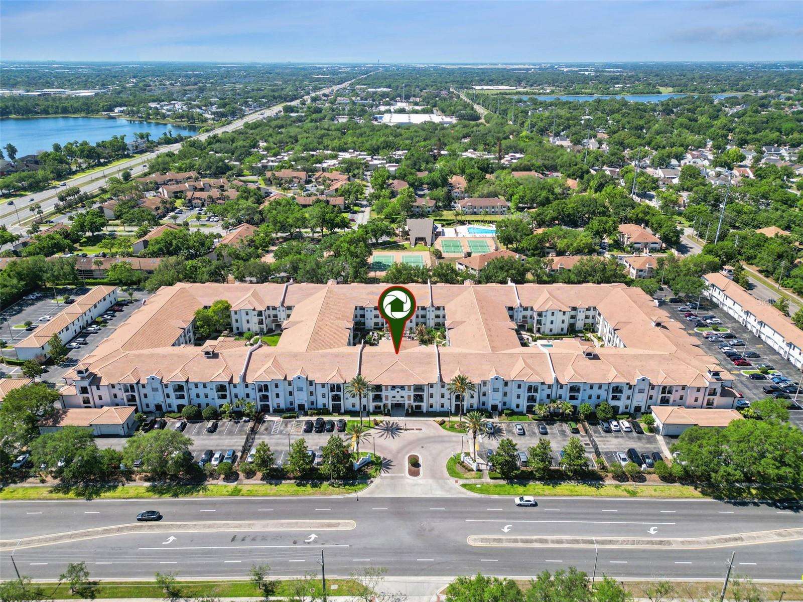 REGISTRY/MICHIGAN PARK CONDO - Residential