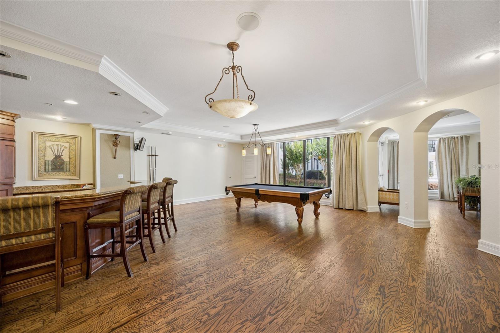 REGISTRY/MICHIGAN PARK CONDO - Residential