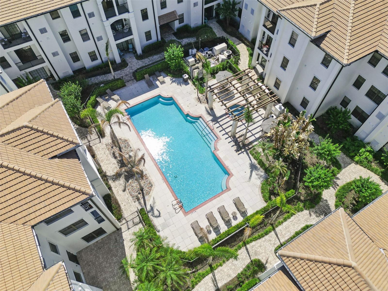 REGISTRY/MICHIGAN PARK CONDO - Residential