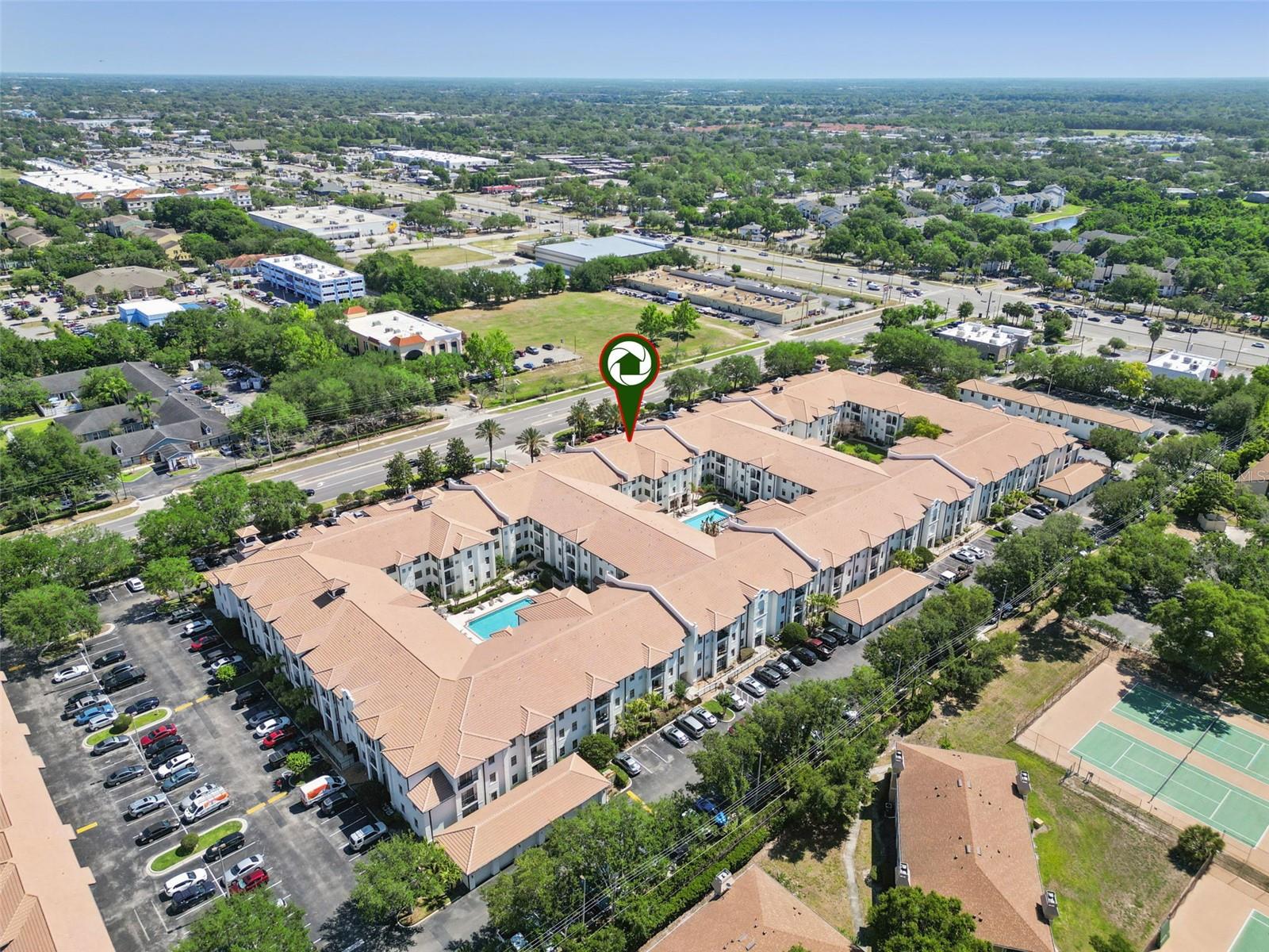 REGISTRY/MICHIGAN PARK CONDO - Residential