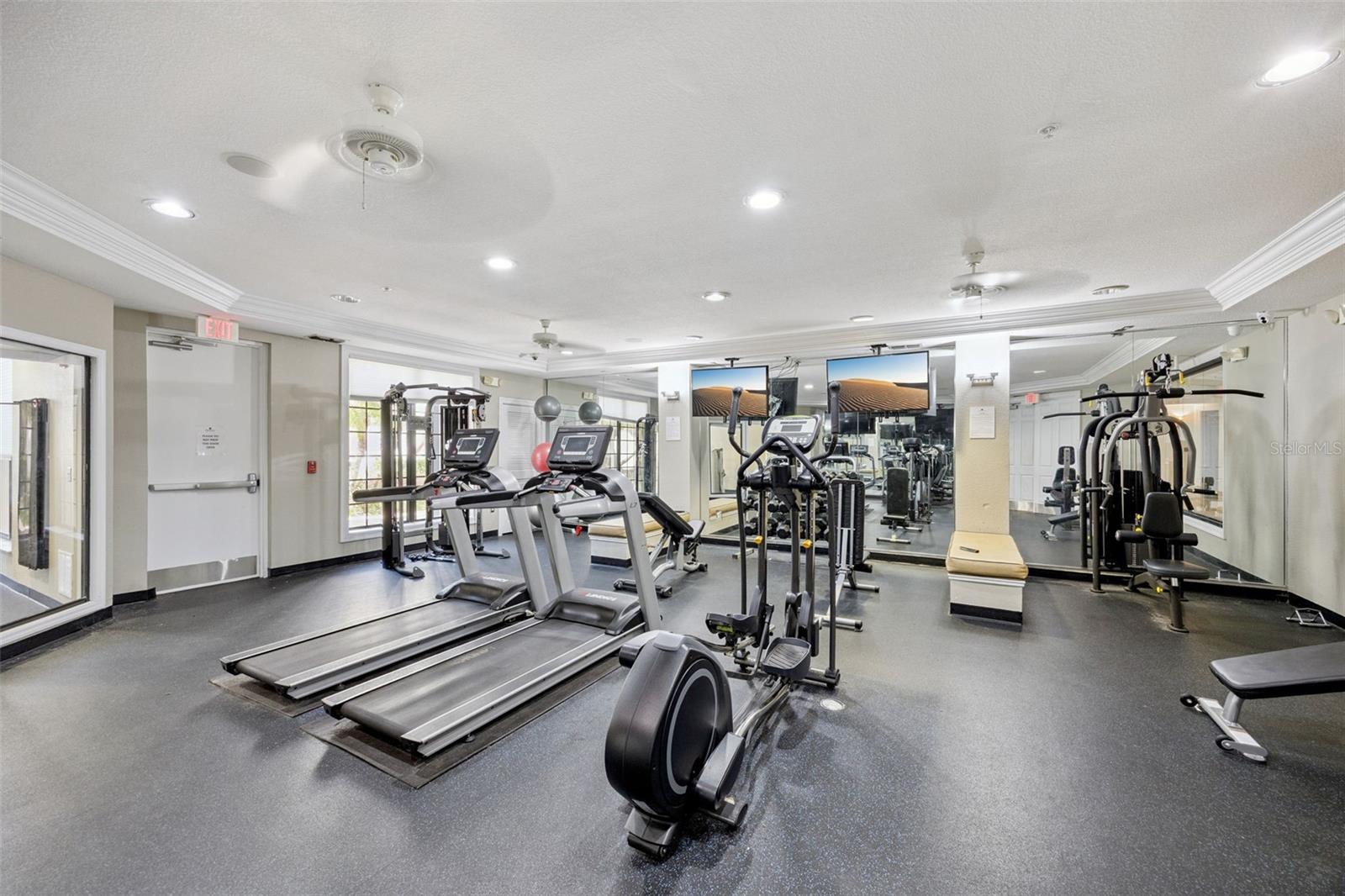 REGISTRY/MICHIGAN PARK CONDO - Residential