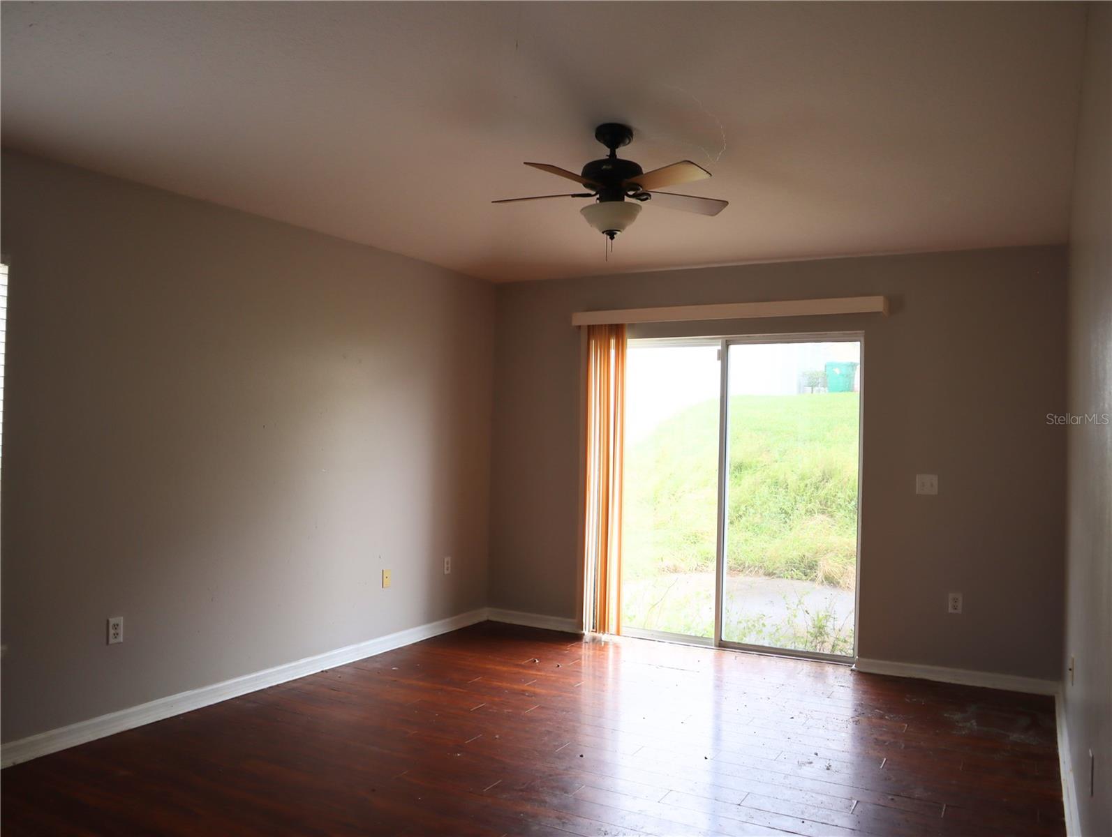 RIDGE DUNDEE - Residential