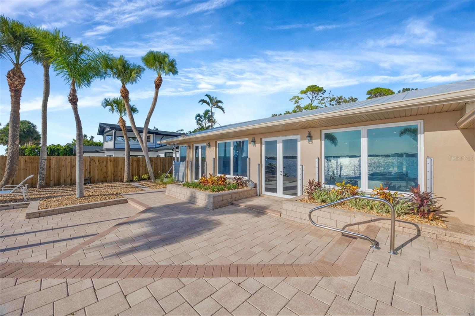 COLONIAL LANE JUNGLE ADD PT REP - Residential