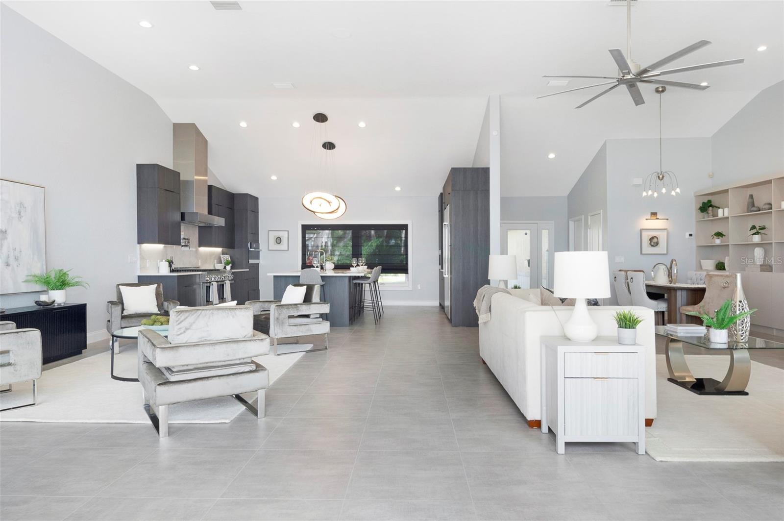 COLONIAL LANE JUNGLE ADD PT REP - Residential