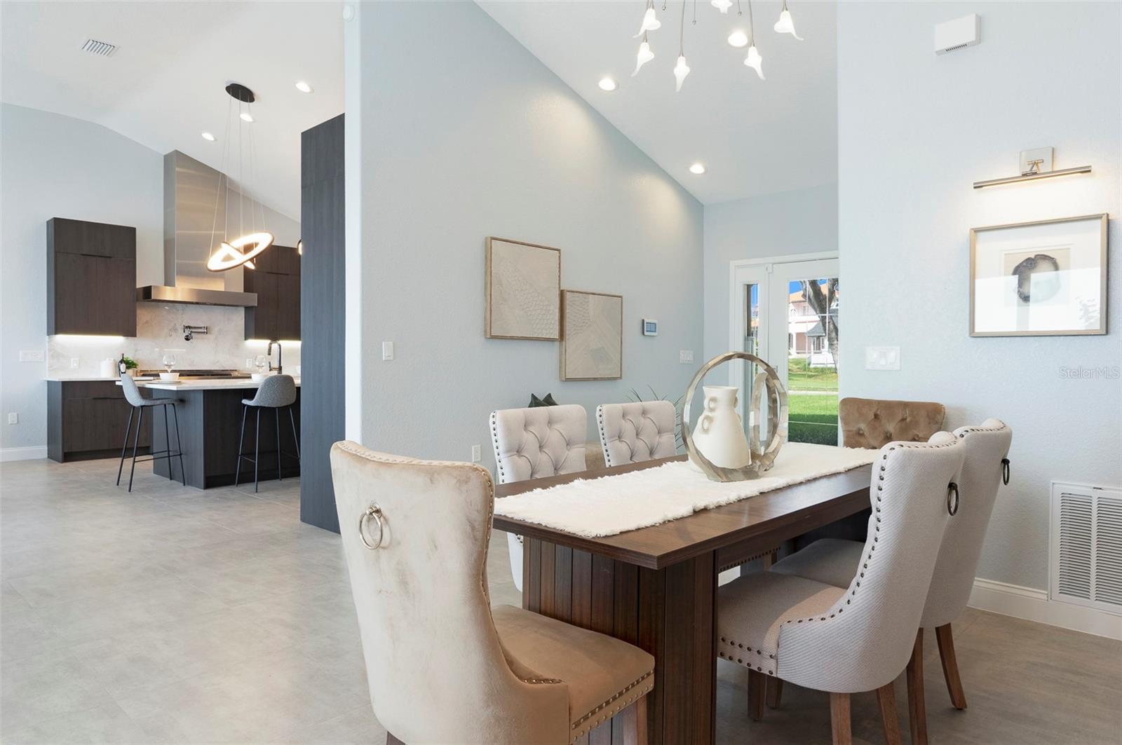 COLONIAL LANE JUNGLE ADD PT REP - Residential