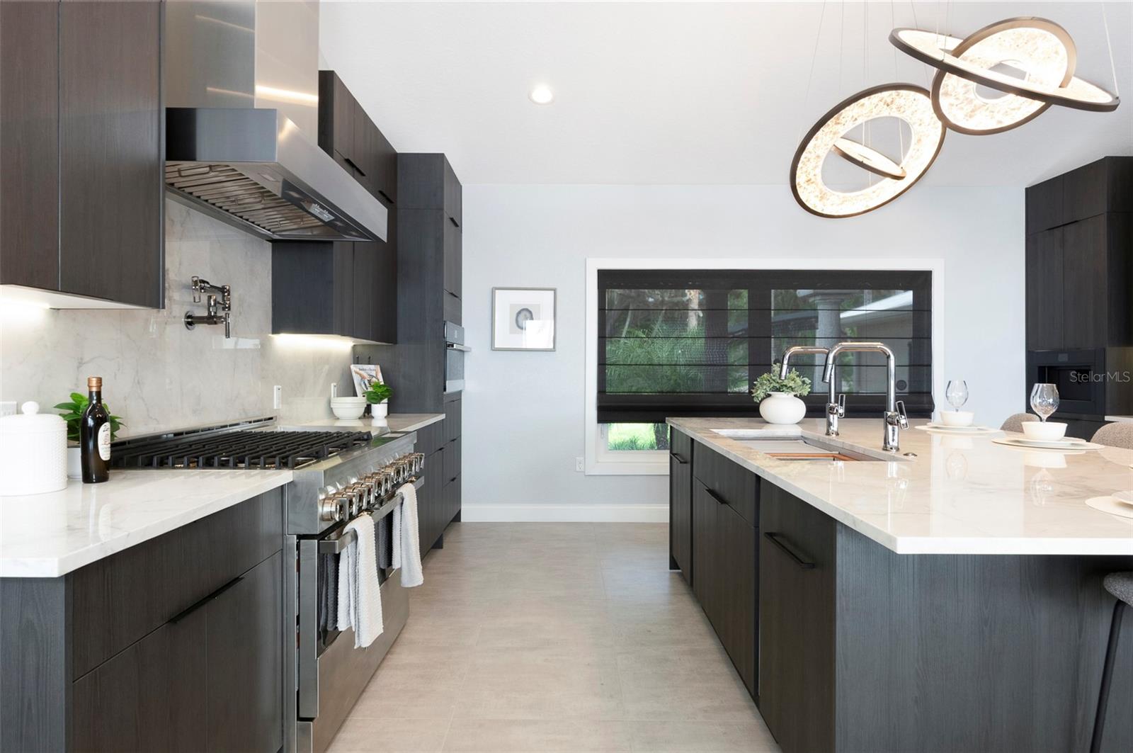 COLONIAL LANE JUNGLE ADD PT REP - Residential