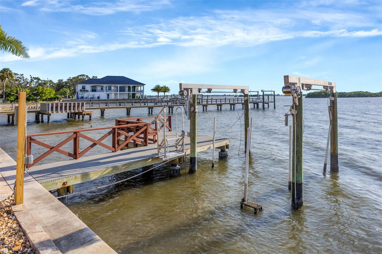 COLONIAL LANE JUNGLE ADD PT REP - Residential