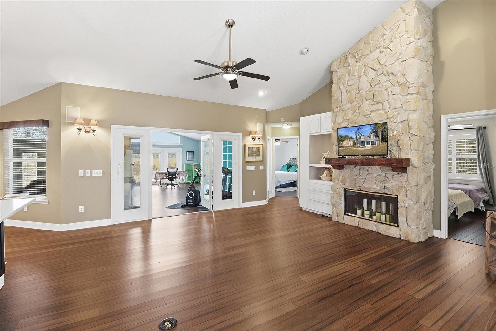 SWEETWATER POINTE - Residential