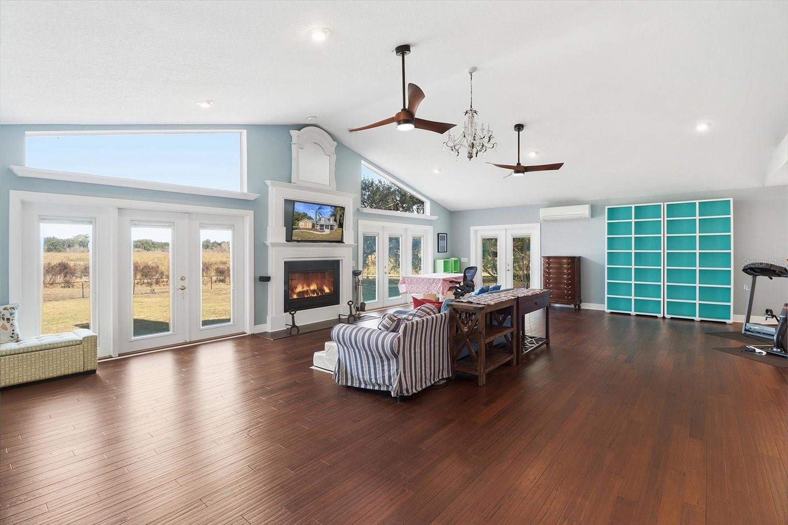 SWEETWATER POINTE - Residential