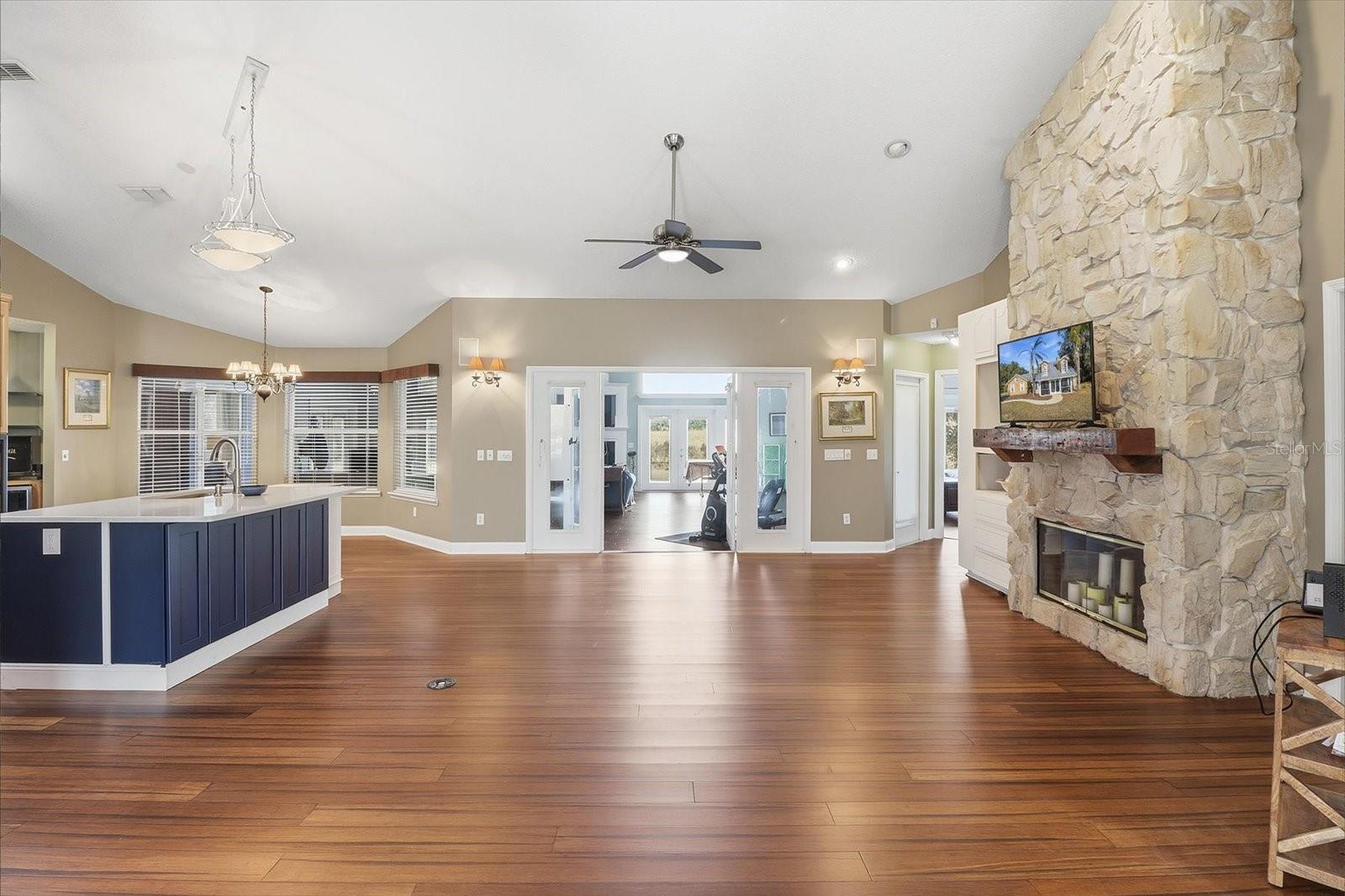 SWEETWATER POINTE - Residential