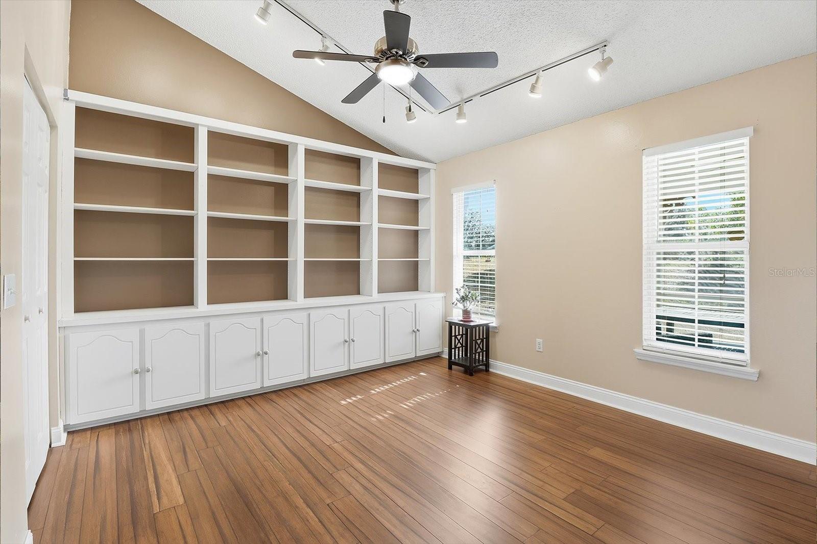 SWEETWATER POINTE - Residential