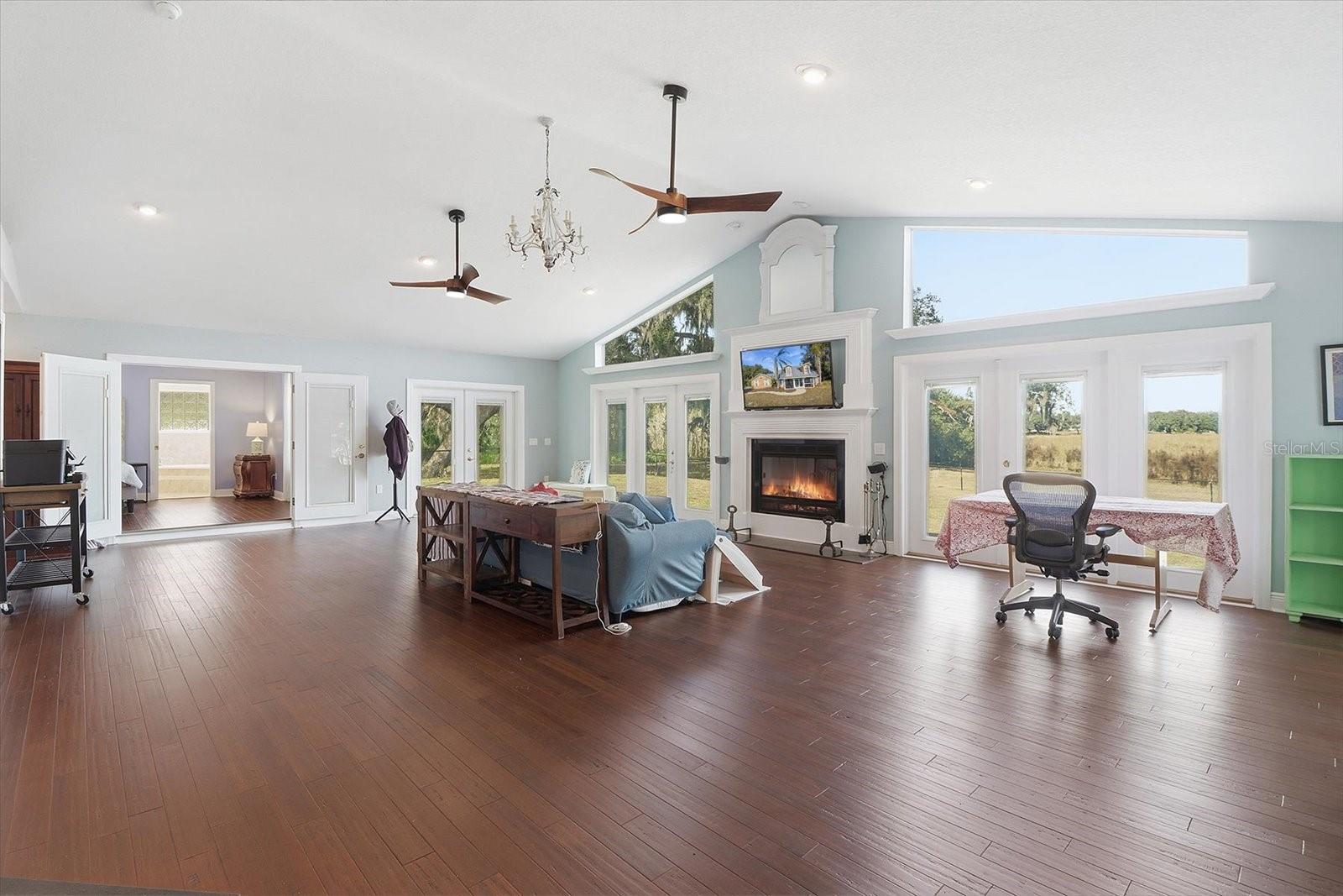 SWEETWATER POINTE - Residential