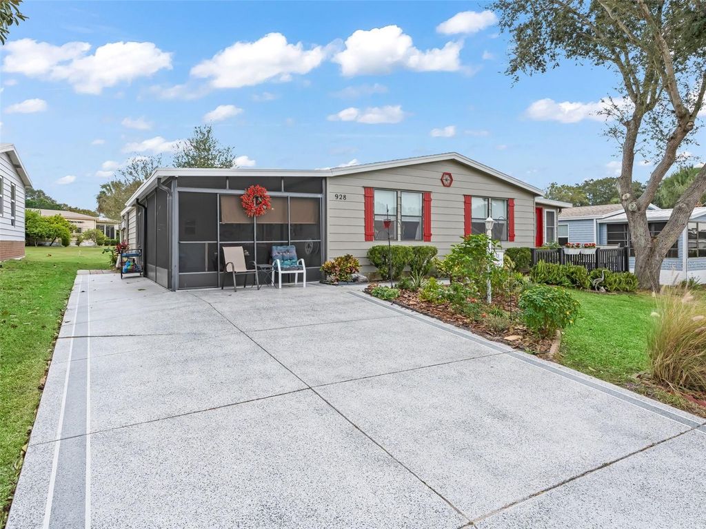 Photo of 928 Oleander Street, The Villages, FL 32159 (MLS # G5105063)