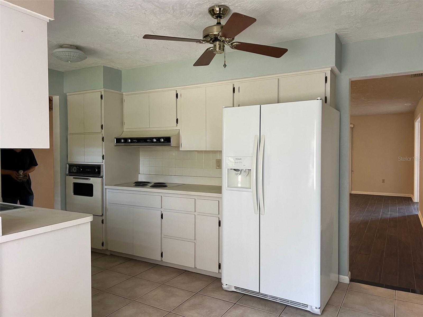 CURLEW GROVES UNIT TWO - Residential Lease