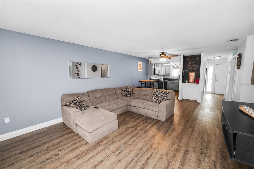 Photo of 404 Country Lane NE #404, Winter Haven, FL 33881 (MLS # L4960788)