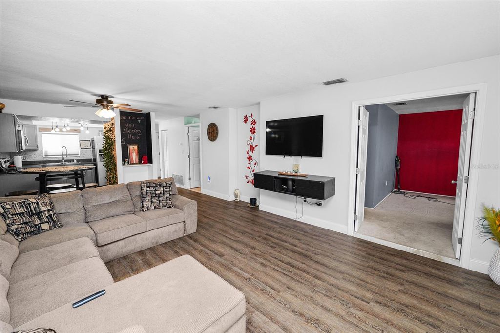 Photo of 404 Country Lane NE #404, Winter Haven, FL 33881 (MLS # L4960788)