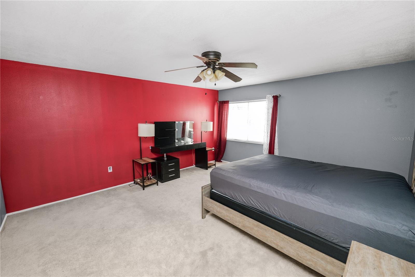 COUNTRY LAKE CONDO - Residential