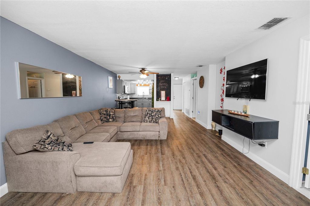 Photo of 404 Country Lane NE #404, Winter Haven, FL 33881 (MLS # L4960788)