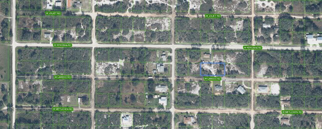 Photo of 2824 W Laredo Road, Avon Park, FL 33825 (MLS # L4961155)