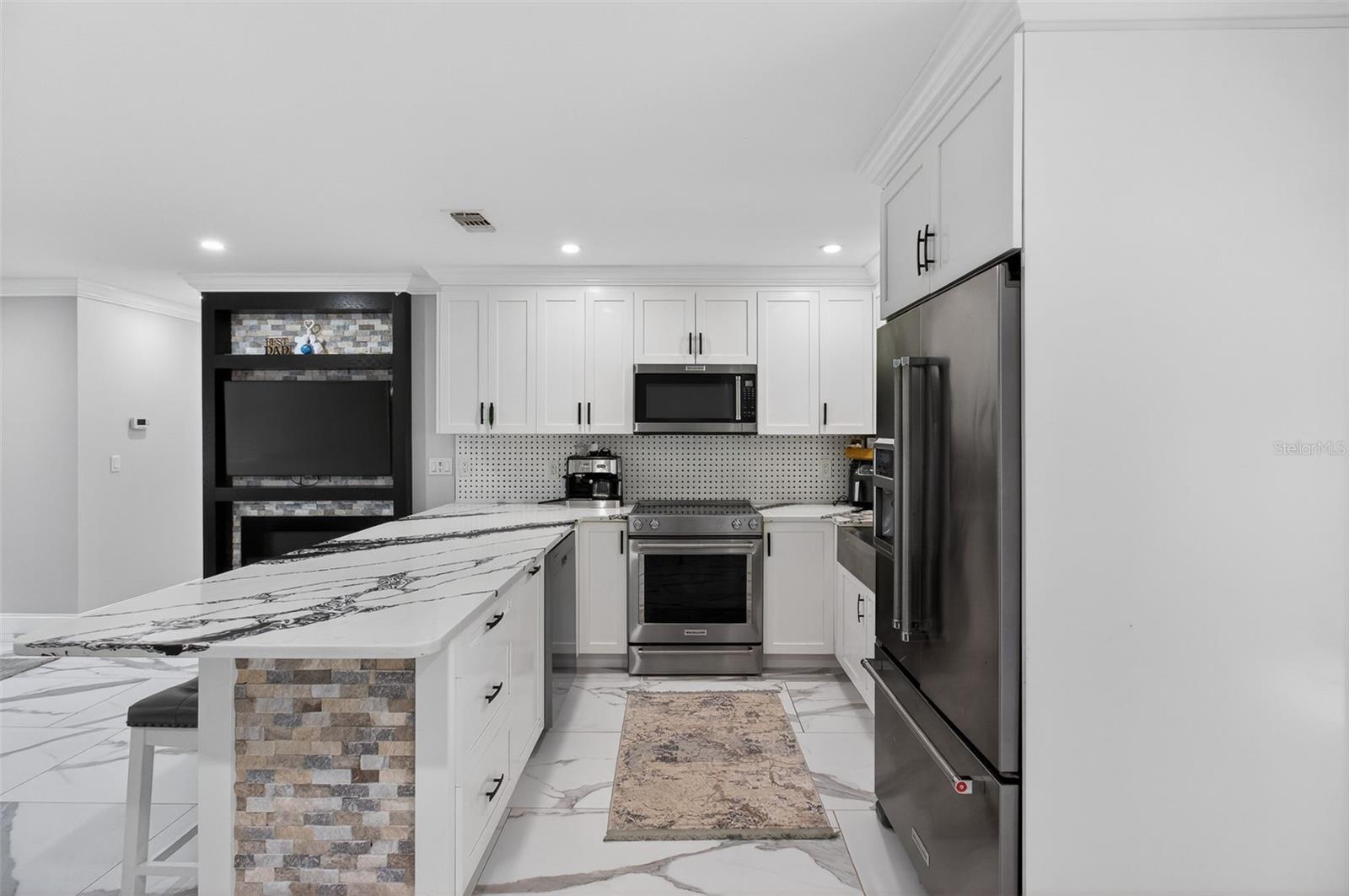 PINEBROOK ESTATES - Residential