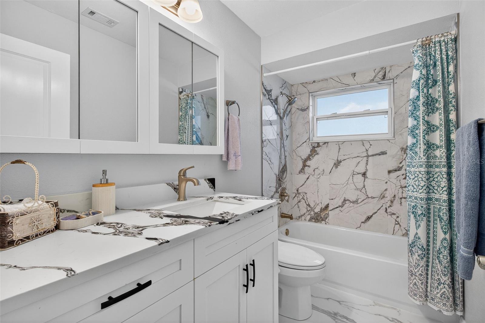 PINEBROOK ESTATES - Residential