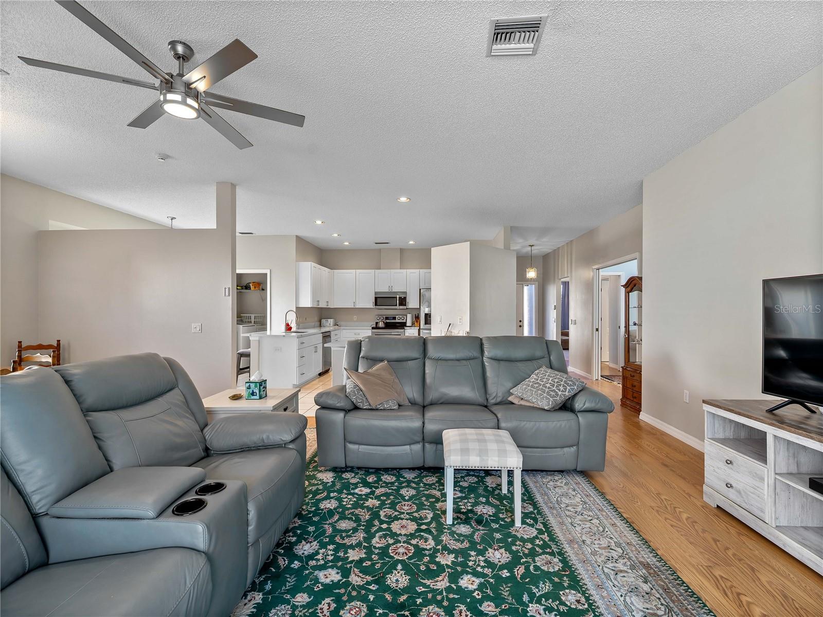 DEL SOL VILLAGE AT LONGWOOD RUN PH 02 - Residential