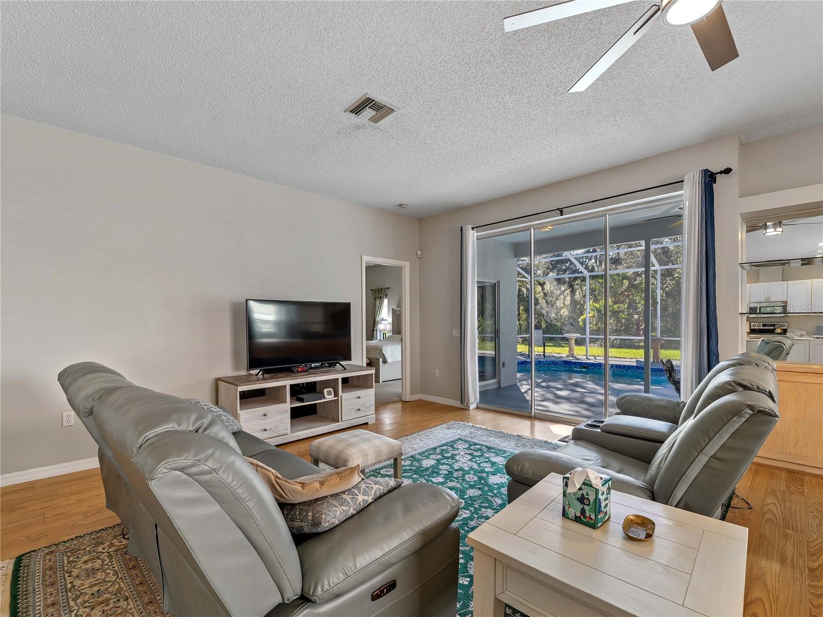 DEL SOL VILLAGE AT LONGWOOD RUN PH 02 - Residential