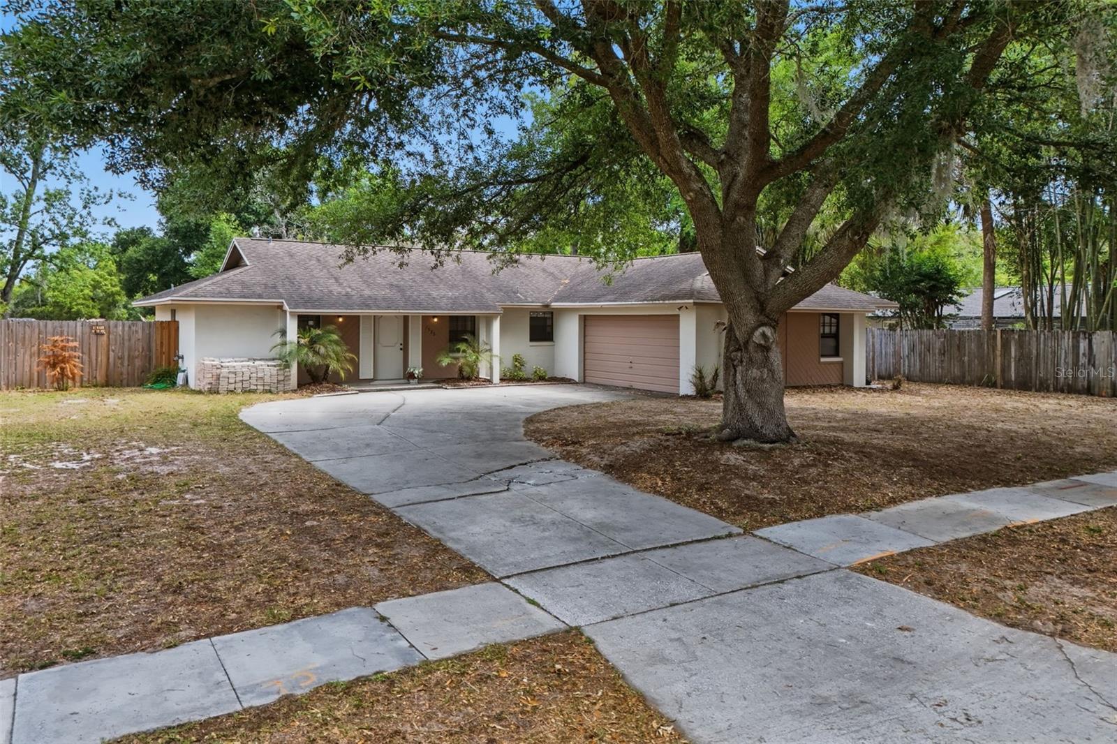 ROLLING OAKS - Residential