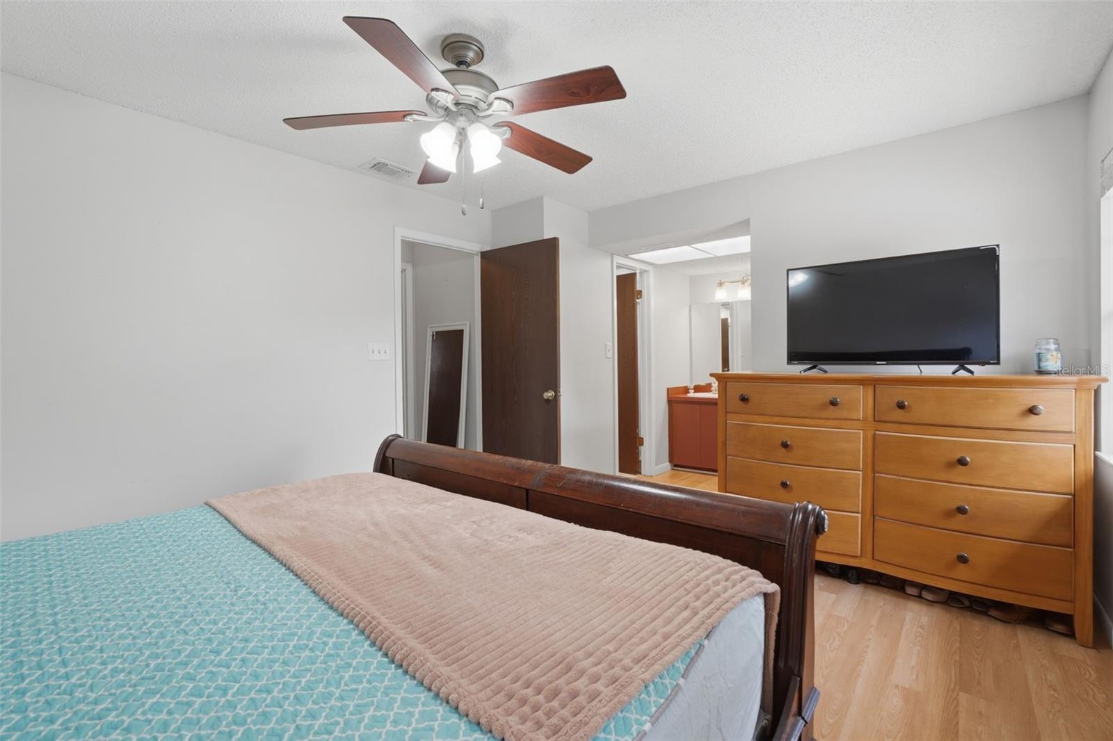 ROLLING OAKS - Residential