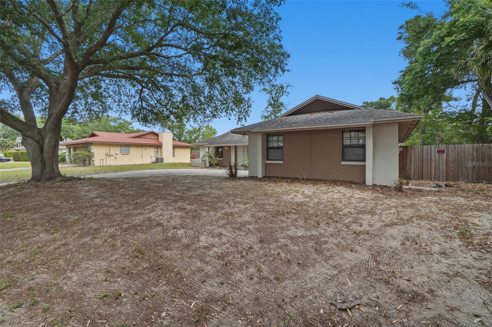 ROLLING OAKS - Residential