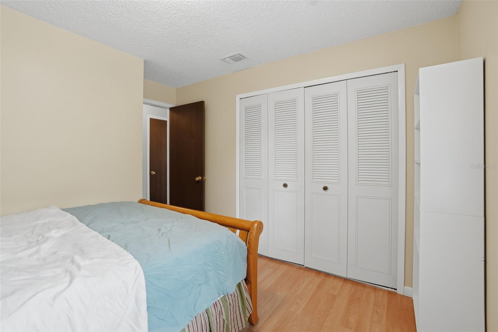 ROLLING OAKS - Residential