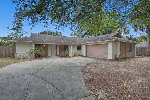 Photo of 1525 Jaguar Circle, Apopka, FL 32712 (MLS # O6403320)