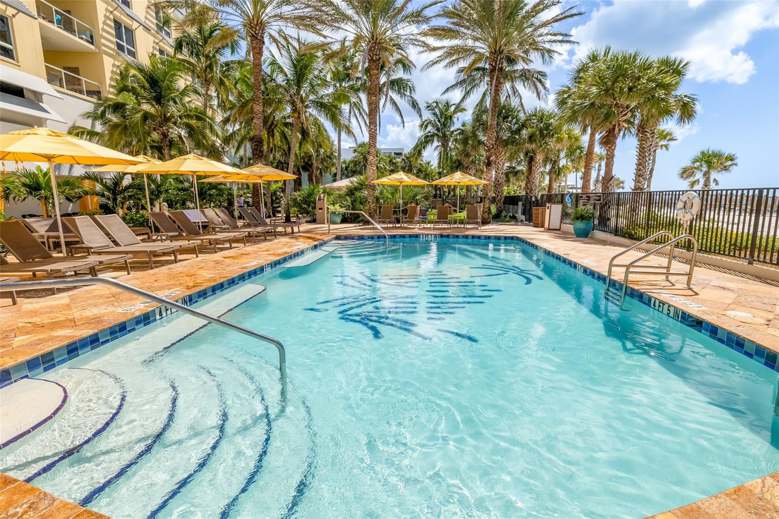 SIESTA KEY BEACH RESIDENCES II - Residential