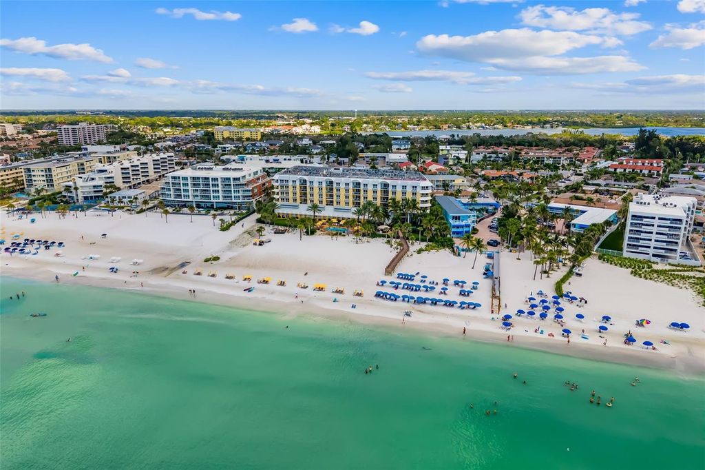 Photo of 915 Seaside Drive #407, Sarasota, FL 34242 (MLS # A4667661)