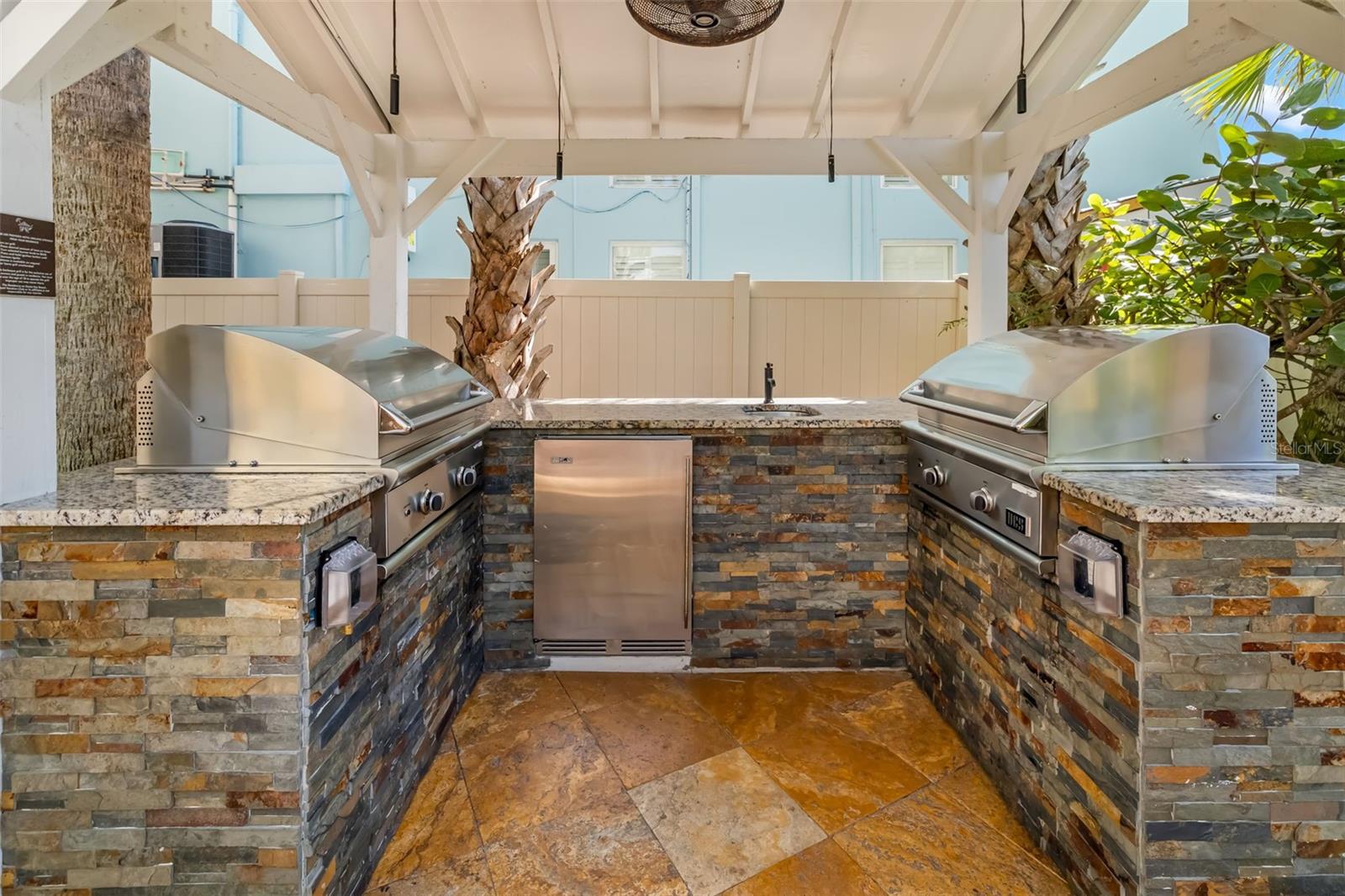 SIESTA KEY BEACH RESIDENCES II - Residential
