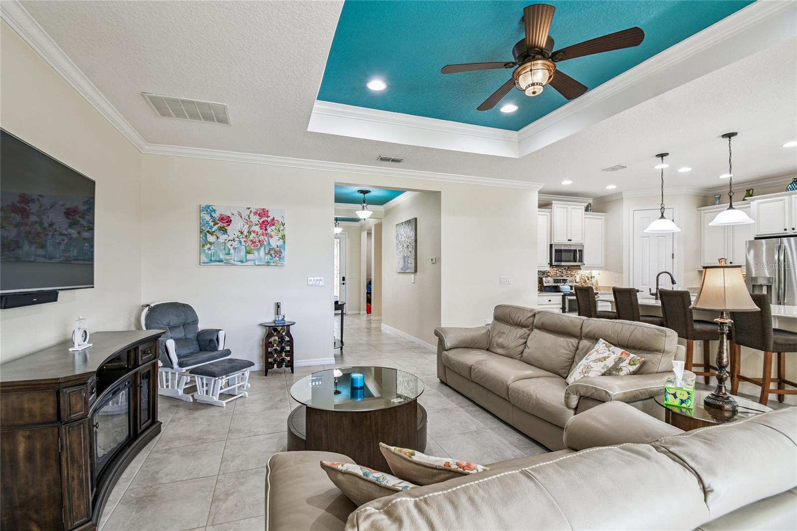 333 VIA TORRENTE DR