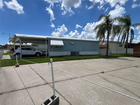 Manufactured Home in OKEECHOBEE FL 5349 66TH AVENUE 10.jpg