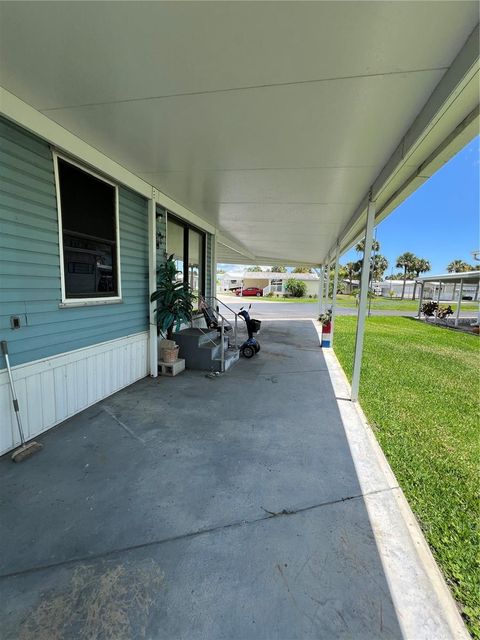 Manufactured Home in OKEECHOBEE FL 5349 66TH AVENUE 3.jpg