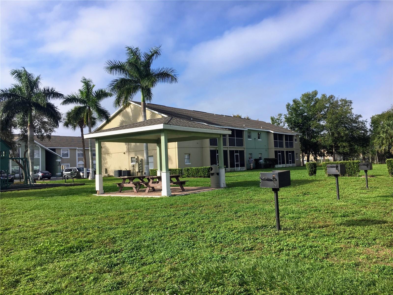 4202 PERSHING POINTE PLACE 3