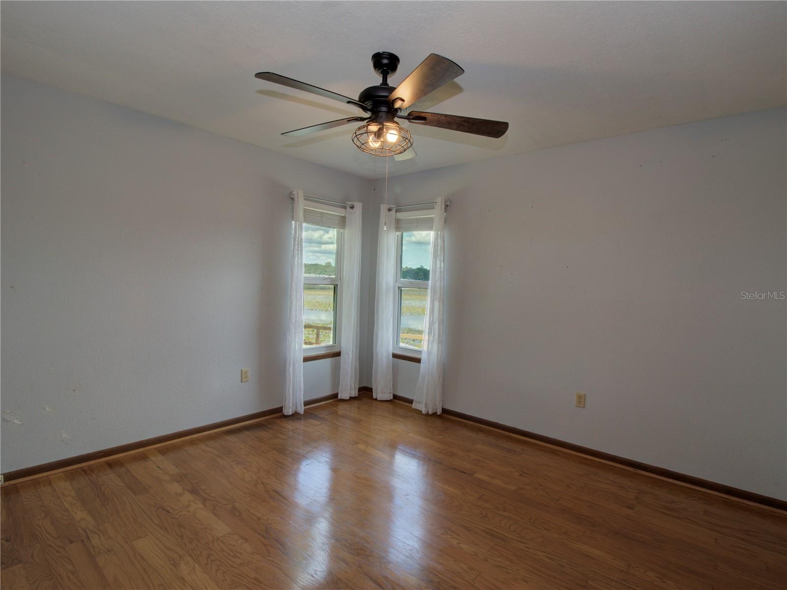 KERR SHORES - Residential