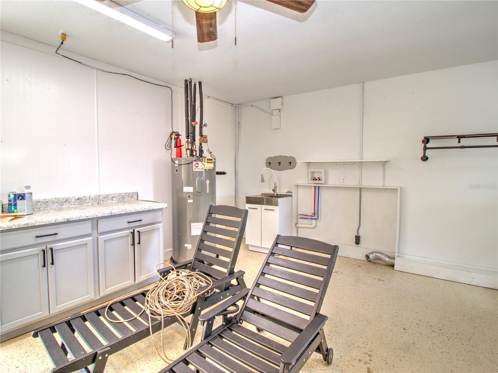 KERR SHORES - Residential