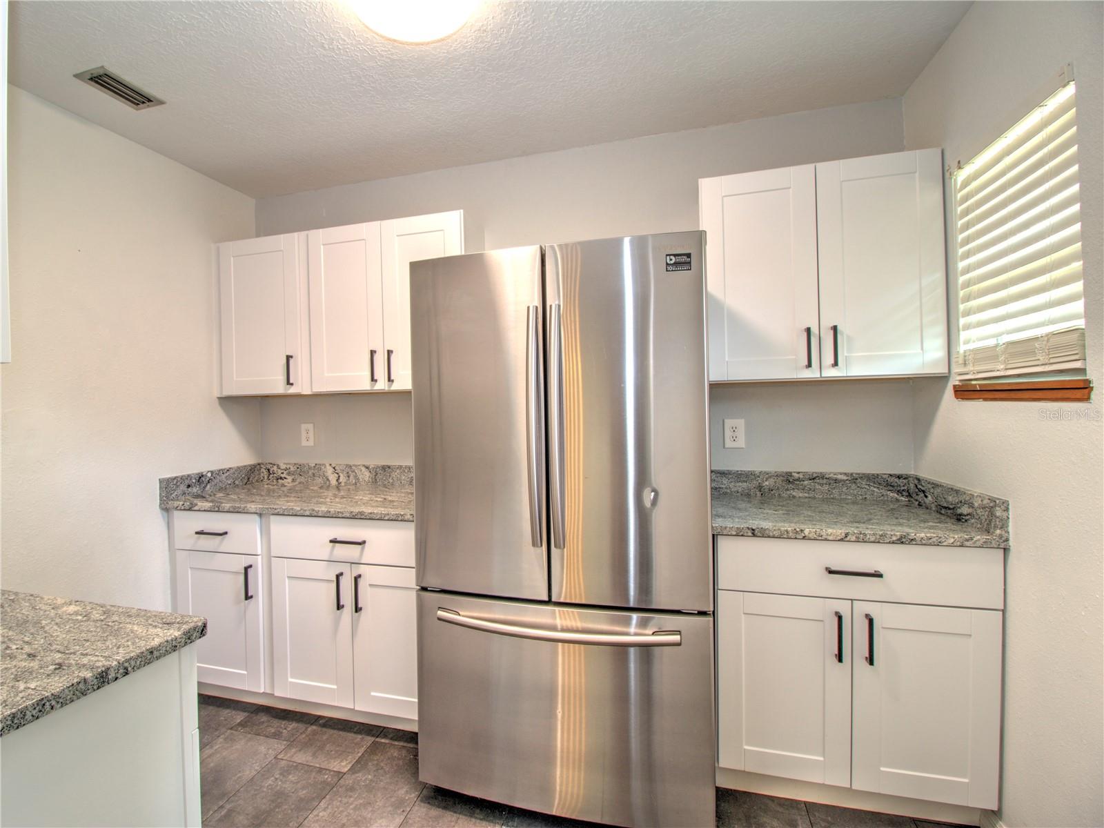 KERR SHORES - Residential