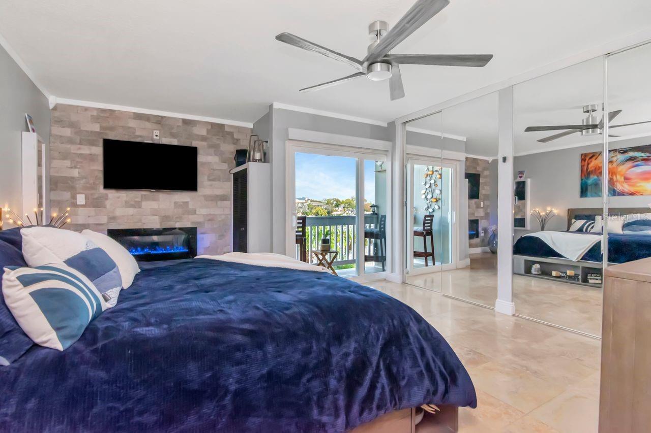 THE MARINA CLUB OF TAMPA A CON - Residential